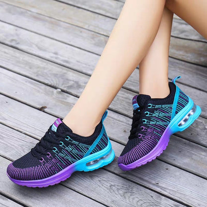 Zapatillas deportivas de malla con cordones