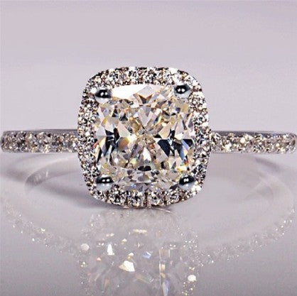 Trendiger Diamantring