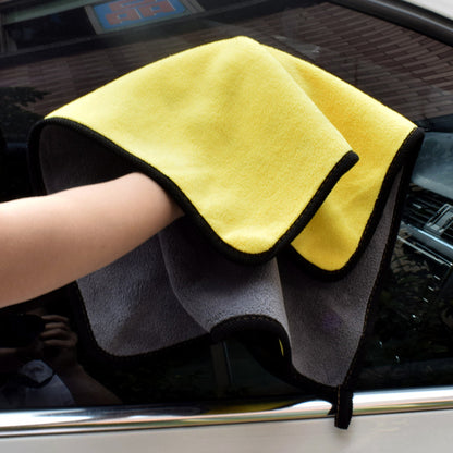 Two-tone, double-sided car wash cloth with dual functionality