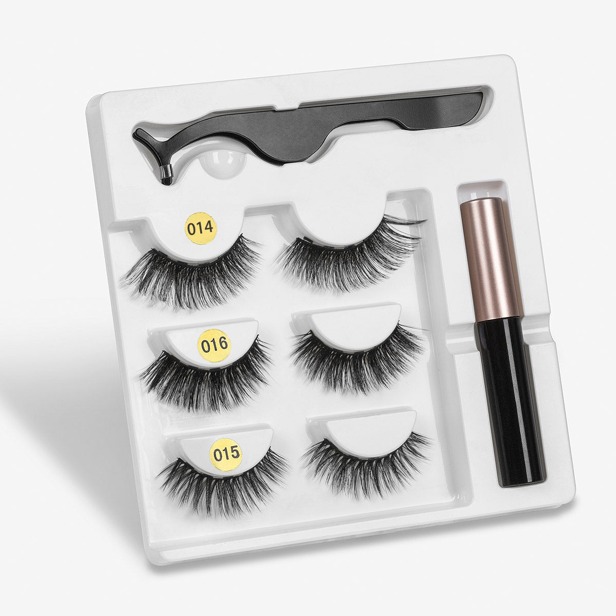 Ein unverzichtbares künstliches Wimpernverlängerungsset