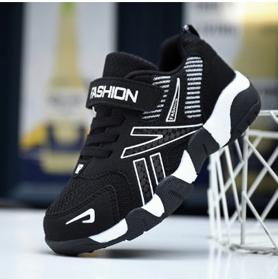 Rutschfester Kinder-Sneaker aus Mesh