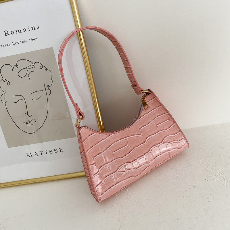 Kleine Schultertasche mit quadratischem Muster