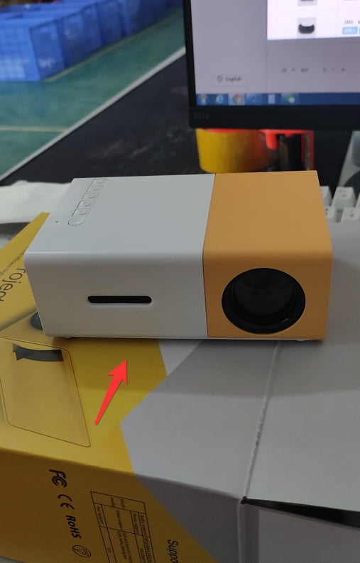 Tragbarer 3D-HD-LED-Heimkino-Projektor mit HDMI- und USB-Audioanschluss, YG300 Mini-Projektor