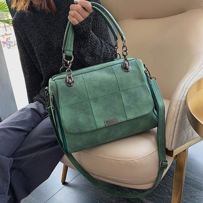 Matte Boston Schultertasche