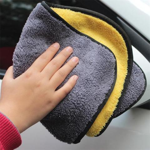 Two-tone, double-sided car wash cloth with dual functionality