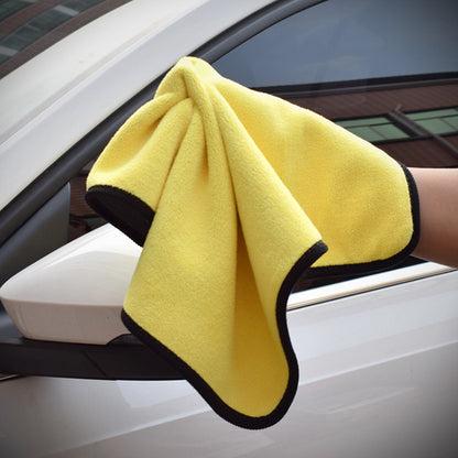 Two-tone, double-sided car wash cloth with dual functionality