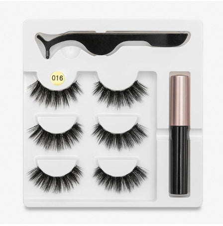 Ein unverzichtbares künstliches Wimpernverlängerungsset