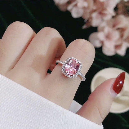 Trendiger Diamantring