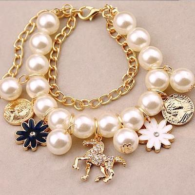 Perlenblumen Armband