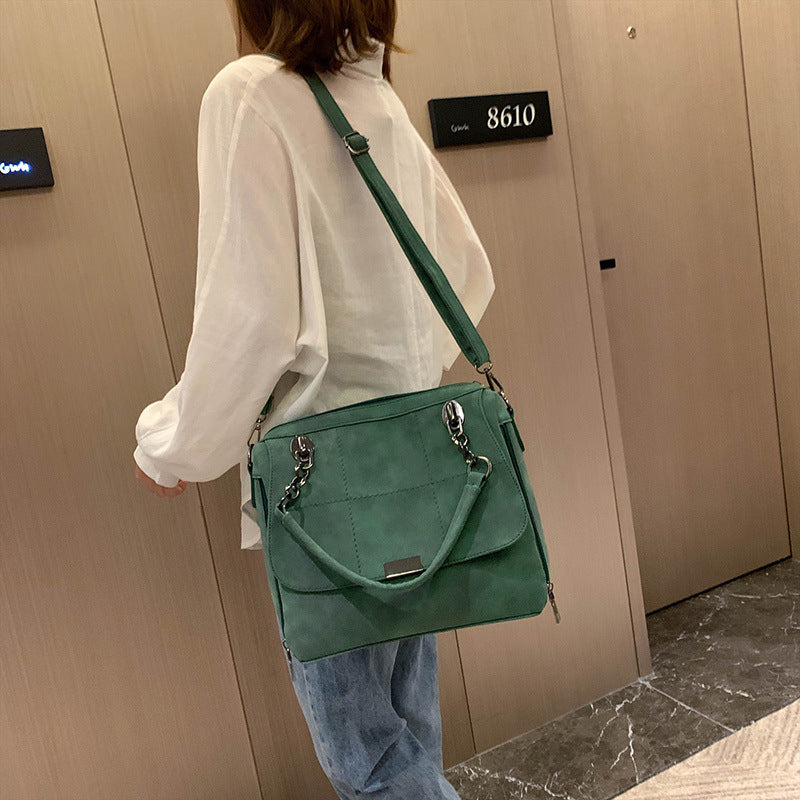 Matte Boston Schultertasche