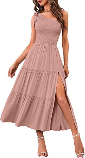 Einseitig schulterfrei plissiertes Schlitzkleid