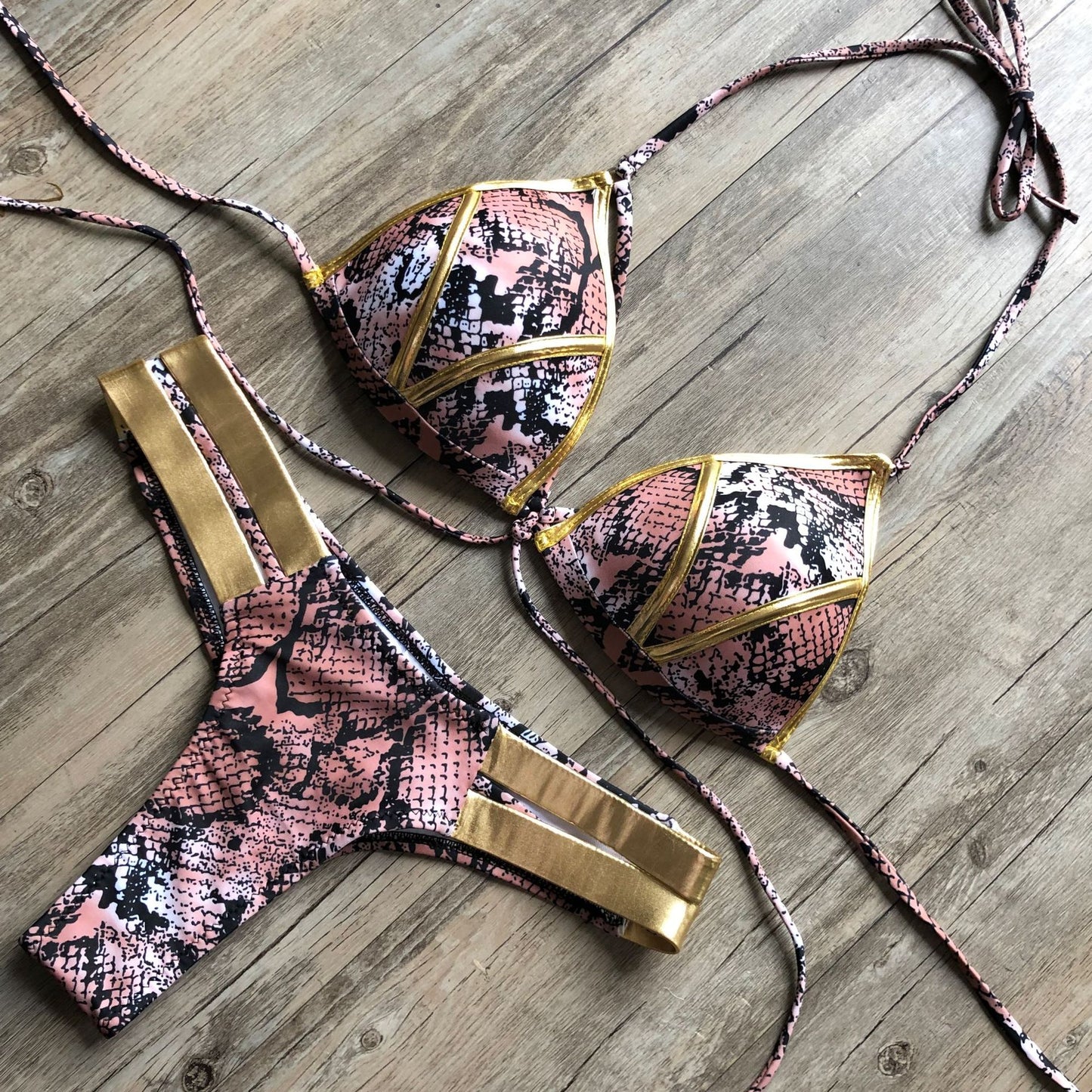 Push Up Trägertop Slip 2-teiliges Bräunungs-Bikini-Set