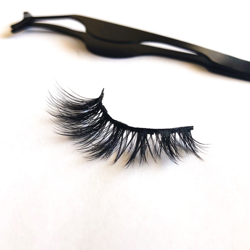 Ein unverzichtbares künstliches Wimpernverlängerungsset