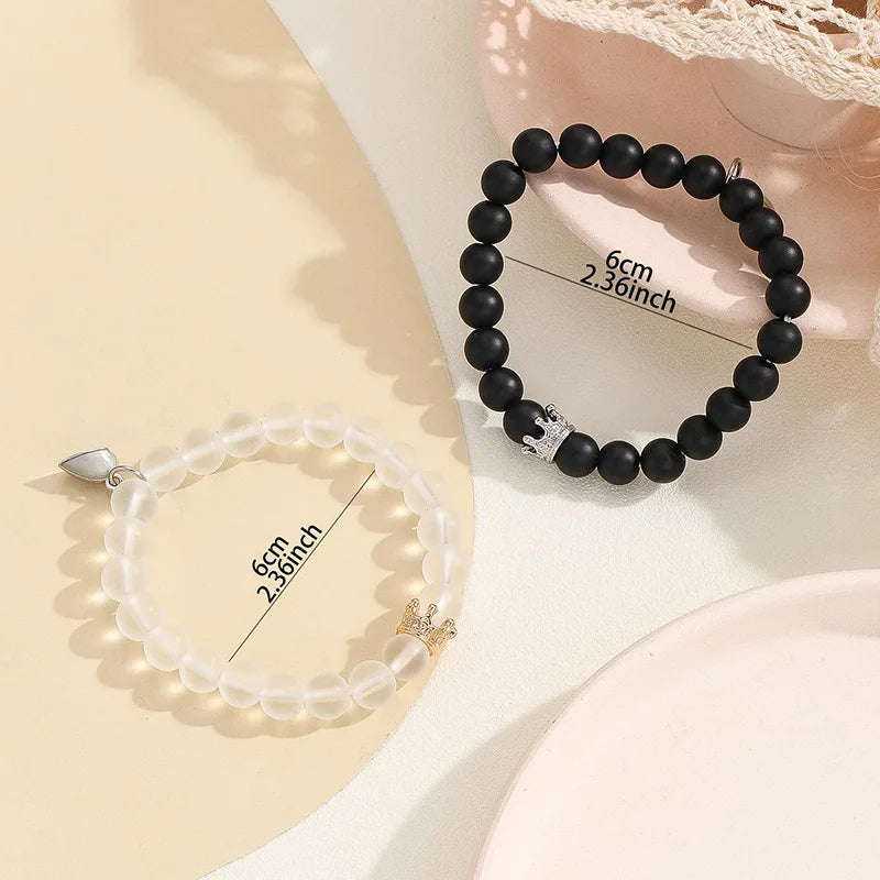 Handgefertigtes Kronen-Perlenarmband Leuchtenden Herzanhängern Modeschmuck 2er-Set