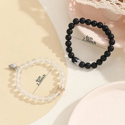 Handgefertigtes Kronen-Perlenarmband Leuchtenden Herzanhängern Modeschmuck 2er-Set