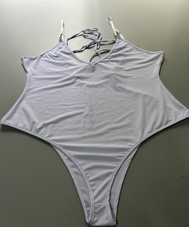 Rückenfreie Triangel-String-Bademode in Übergröße