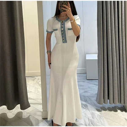 Elegantes, kontrastierendes, gestricktes Maxi-Kleid für Damen, schickes O-Ausschnitt-Kurzarmkleid mit Metallknöpfen, figurbetonte Kleider, Büro-Lady-Pendlerrobe