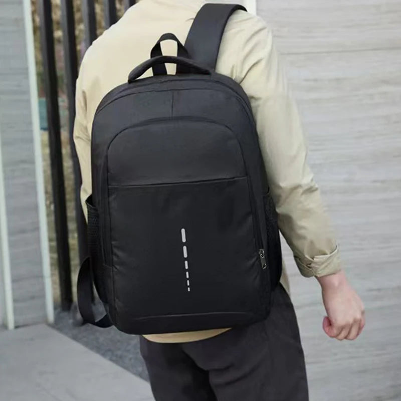 Fashionable short distance travel backpack, convenient business travel backpack, can be carried for meetings, large capacity