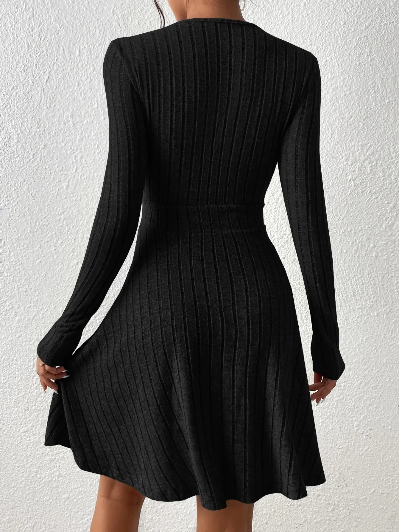 Herbst und Winter Neue Damen Gestrickte Schlanke Sexy Etuikleid Taille Abnehmende Innen Kurze Wickelrock Kleines Schwarzes Kleid
