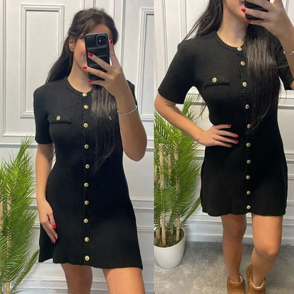 Weißes elegantes, gestricktes Minikleid für Damen, Metallknöpfe, sexy, schlankes Rippstrickkleid, Party-Outfits für den Urlaub, Herbst 2024 Neu