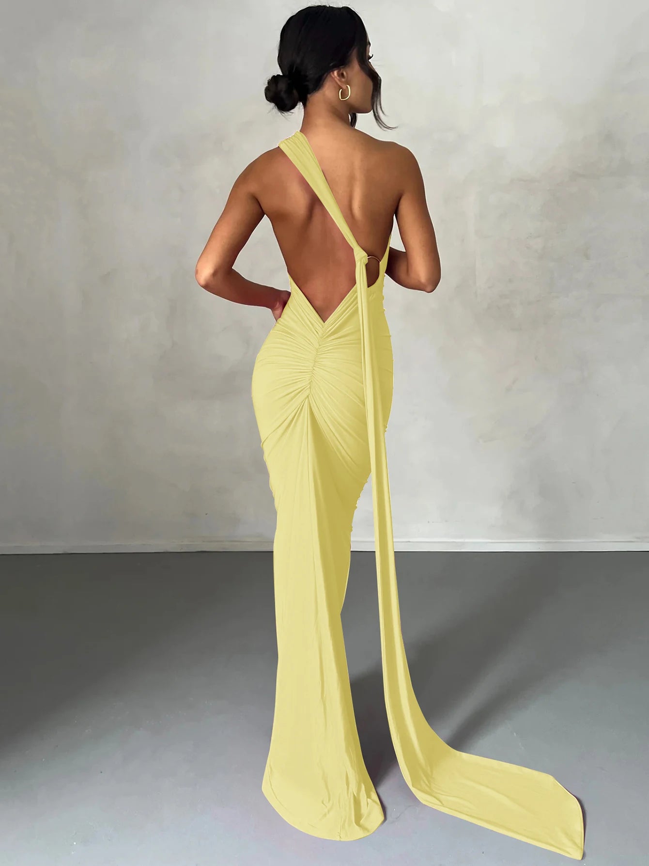 Hugcitar One Shoulder Backless Adjustable Scarf Loop Rüschen Sexy Maxikleid Damen Elegant Y2K Streetwear Festival Outfit