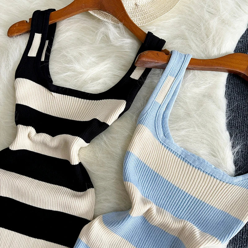 2024 gestreiftes Sommer-Kleid mit elastischem Schlitz, eng anliegend, sexy Strandurlaub, Sonnenkleid für Damen, lässiges, schlankes Bleistiftkleid, langes Maxikleid