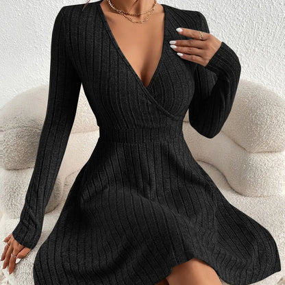 Herbst und Winter Neue Damen Gestrickte Schlanke Sexy Etuikleid Taille Abnehmende Innen Kurze Wickelrock Kleines Schwarzes Kleid