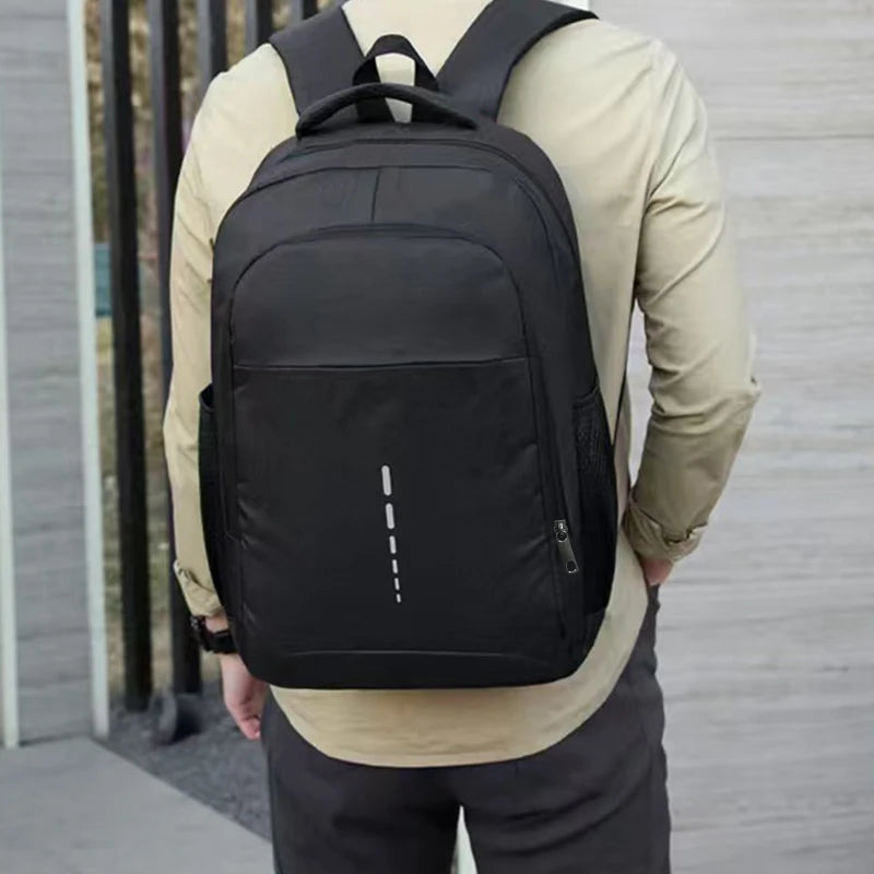 Fashionable short distance travel backpack, convenient business travel backpack, can be carried for meetings, large capacity