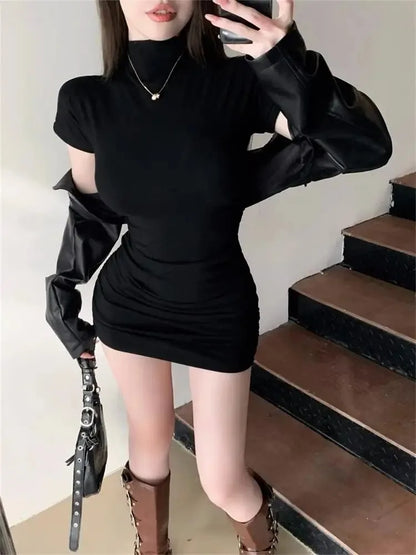 Sexy, eng anliegendes Mini-Kleid mit halblangem Kragen und plissierter Taille für scharfe Mädels – schmal geschnittenes Bodycon-Damenkleid, kurze Kleider für Party und Ausgehen