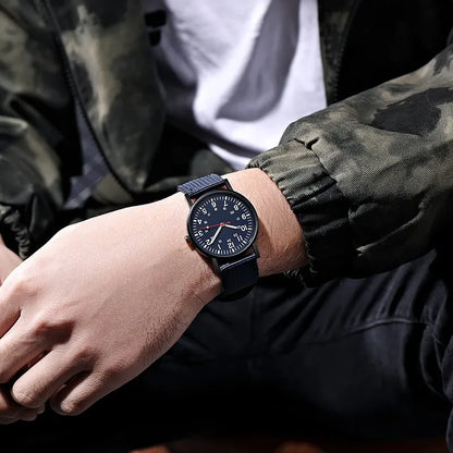 2023 Fashion Herrenuhren Luxusmarke Mode Herren Quarzuhren Leuchtzeiger Herrenuhr Großes Zifferblatt Wasserdichte Herrenarmbanduhr