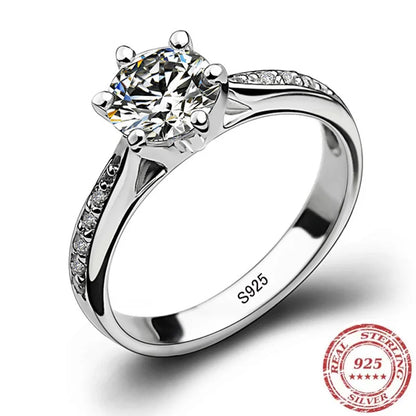 Luxuriöser klassischer Ring aus 925er Sterlingsilber für Damen, Schmuck mit sechs Krappen, schlichter 70 Karat Diamantring, Imitation Diamant Damenring