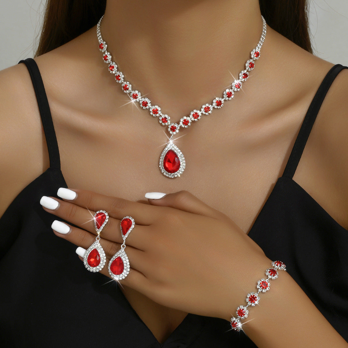 Halskette Ohrstecker Armband 3-Teiliges Modeschmuck-Set