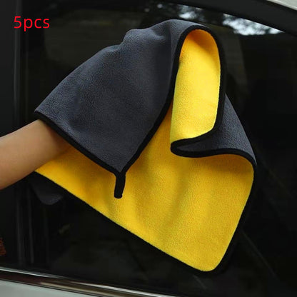 Two-tone, double-sided car wash cloth with dual functionality