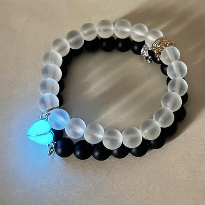 Handgefertigtes Kronen-Perlenarmband Leuchtenden Herzanhängern Modeschmuck 2er-Set