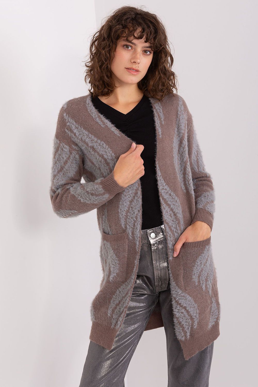 Cardigan AT