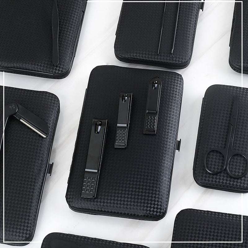 Professionelles Nagelknipser-Set mit Ohrlöffel, Hornhautzange, Nagelschneidezange, Pediküremesser und Nagelrillentrimmer