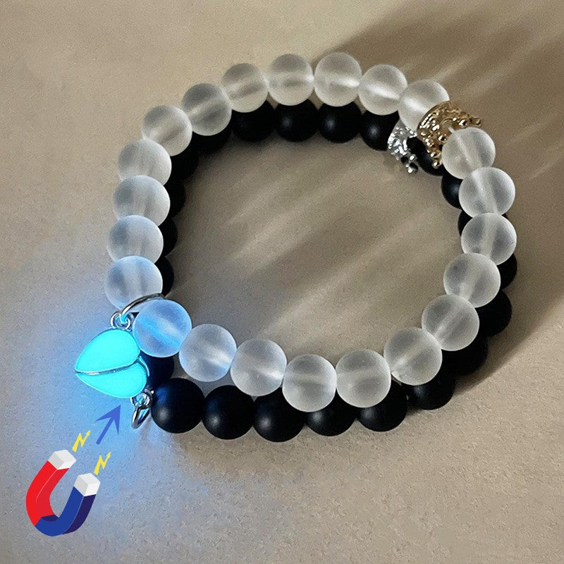 Handgefertigtes Kronen-Perlenarmband Leuchtenden Herzanhängern Modeschmuck 2er-Set