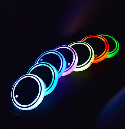 Bunter Getränkehalter LED Untersetzer Solar- & USB-Ladefunktion Rutschfester Untersetzer Umgebungslicht für Auto Automatisch